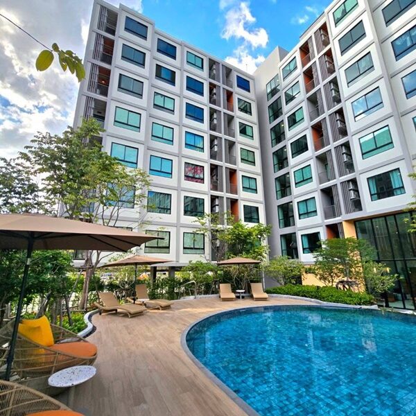 คอนโดใหม่! ติด ม.เกษตรศาสตร์ ศรีราชา ดีคอนโด เวล ศรีราชา โทร 093-1681685 ลากกระเป๋าใบเดียวเข้าอยู่ได้เลย