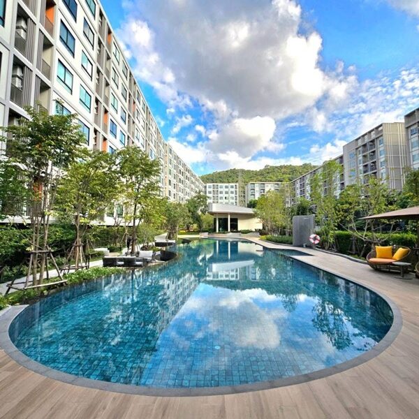 คอนโดใหม่! ติด ม.เกษตรศาสตร์ ศรีราชา ดีคอนโด เวล ศรีราชา โทร 093-1681685 ลากกระเป๋าใบเดียวเข้าอยู่ได้เลย