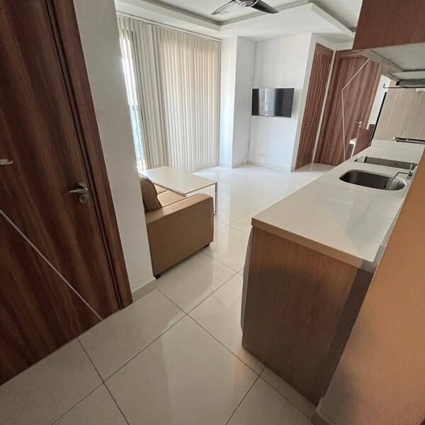 ขายต่ำกว่าราคาประเมิน คอนโด Arcadia Beach Resort 2 ห้องนอน 2 ห้องน้ำ ราคาพิเศษ ชั้น 8 ห้องริม เฟอร์นิเจอร์ครบ ใกล้วอร์คกิ้งสตรีท โทร.061-3659624