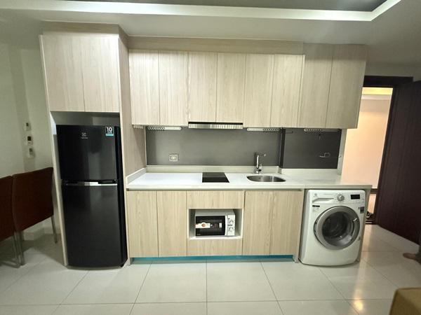 ขายต่ำกว่าราคาประเมิน คอนโด Arcadia Beach Resort 2 ห้องนอน 2 ห้องน้ำ ราคาพิเศษ ชั้น 8 ห้องริม เฟอร์นิเจอร์ครบ ใกล้วอร์คกิ้งสตรีท โทร.061-3659624