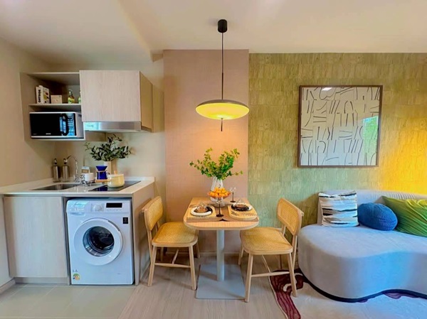 ขายดาวน์ Dcondo Sense บางแสน ราคาพิเศษ! 1 ห้องนอน 1 ห้องน้ำ 28.25 ตร.ม. วิวสระ แต่งครบ พร้อมเฟอร์นิเจอร์ โทร 093-1681685