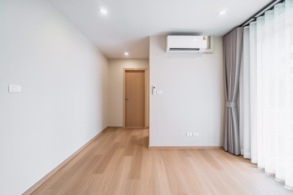 ขายด่วนคอนโด The Link Sukhumvit 50 ทำเลทอง ใจกลางสุขุมวิท ห้องมุม รีโนเวทใหม่ ไม่เคยปล่อยเช่า 2.89ล. โทร 061-3629235