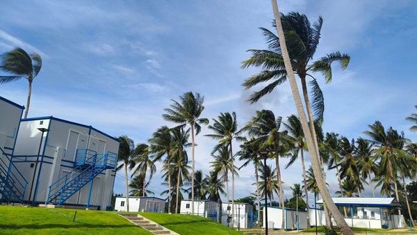 โปรโมชั่น พิเศษ ปีใหม่ (MADOL) มาดลรีสอร์ท เกาะสมุย มาว่ายนํ้า อาบแดด หรือผ่อนคลายและชมวิว พักผ่อนหย่อนใจ โทร. 0641952773