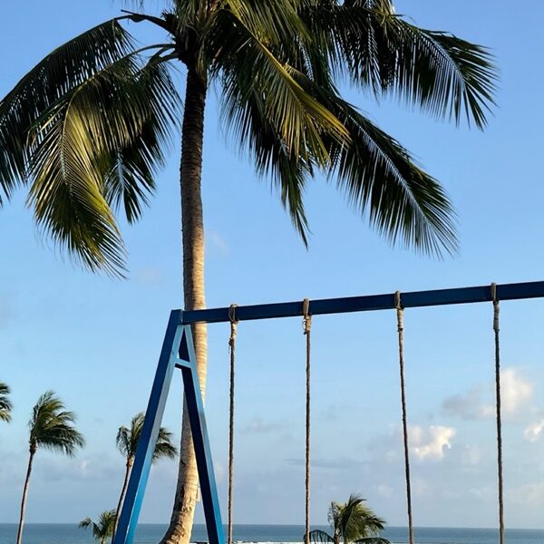 โปรโมชั่น พิเศษ ปีใหม่ (MADOL) มาดลรีสอร์ท เกาะสมุย มาว่ายนํ้า อาบแดด หรือผ่อนคลายและชมวิว พักผ่อนหย่อนใจ โทร. 0641952773