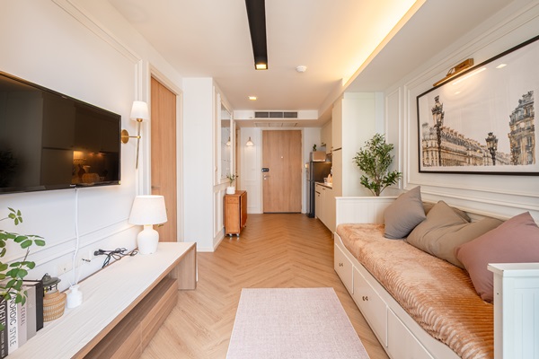 The Nest Ploenchit | Newly Renovated 1BR in Prime CBD — Move-in Ready Tel 062-992-5599