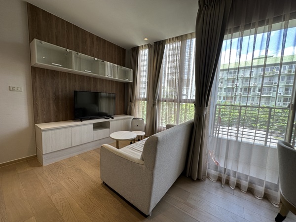 ให้เช่าคอนโด Runesu Thonglor 5 ใจกลางทองหล่อ เดินทางสะดวก ใกล้ BTS เฟอร์ครบ พร้อมเข้าอยู่ โทร 086-002-2449